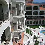 Chateau Del Mar 아파트 써니비치