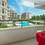 Chateau Del Mar 아파트 써니비치