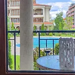 Chateau Del Mar 아파트 써니비치