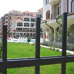 Chateau Del Mar *