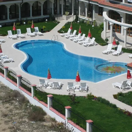 Апартаменты Chateau Del Mar