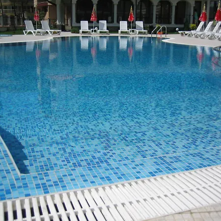 Chateau Del Mar