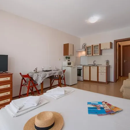 Chateau Del Mar * Sluneční pobřeží