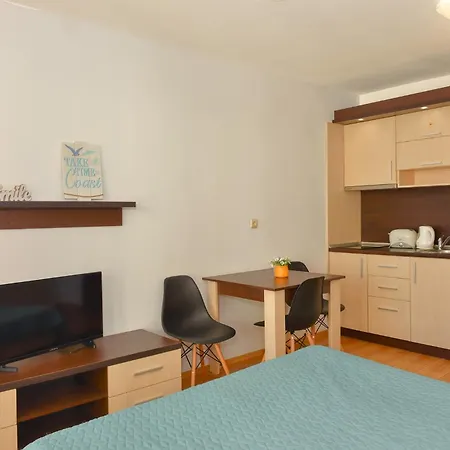 Chateau Del Mar Apartament